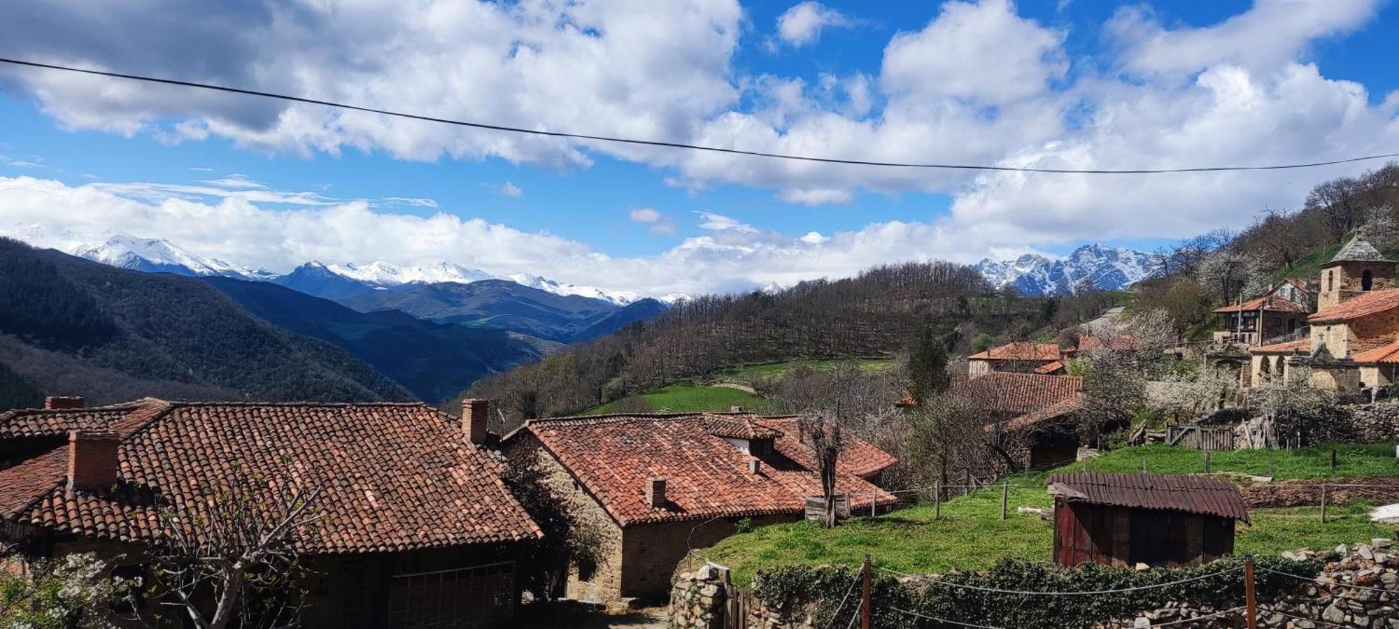 Nuestra Casa De Luriezo Villa Cabezon de Liebana Luaran gambar
